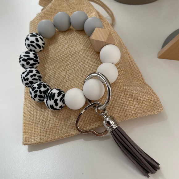 Bracelet Keychain Silicone Wood Beads/Lanyard Teacher Badge Holder Gift Set - Picture 6 of 8